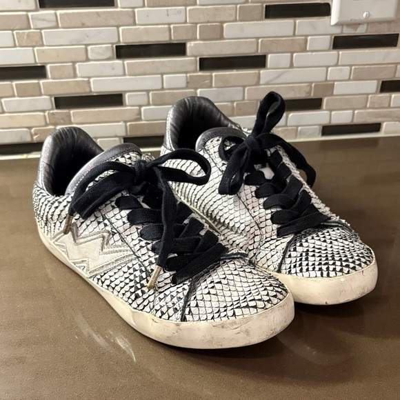 Zadig & Voltaire Leather Sneakers. - Picture 1 of 5